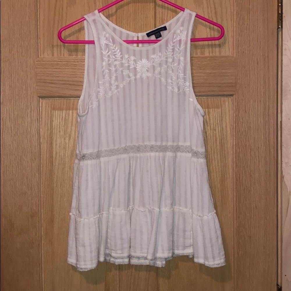 White babydoll American Eagle shirt